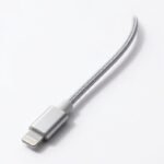 A8194 3.5mmオーディオケーブル Lightningコネクタ付き 3フィート/0.9m 丈夫な編組デザイン iPhone 14/13/12/11 iPad iPod用 - プレミアムサウンドと信頼性の高い互換性 ポーチ付き